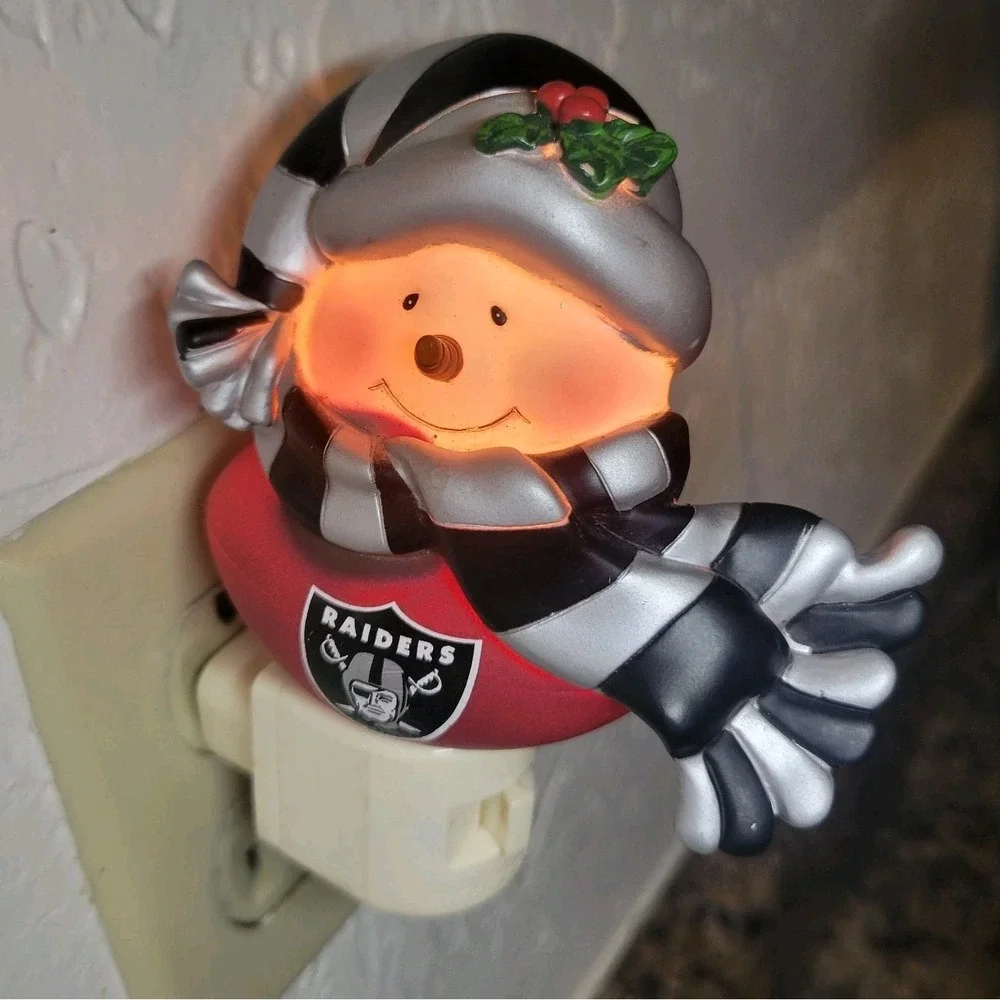 LA Raiders Touchdown Snowman Football NFL Plug In Night Light